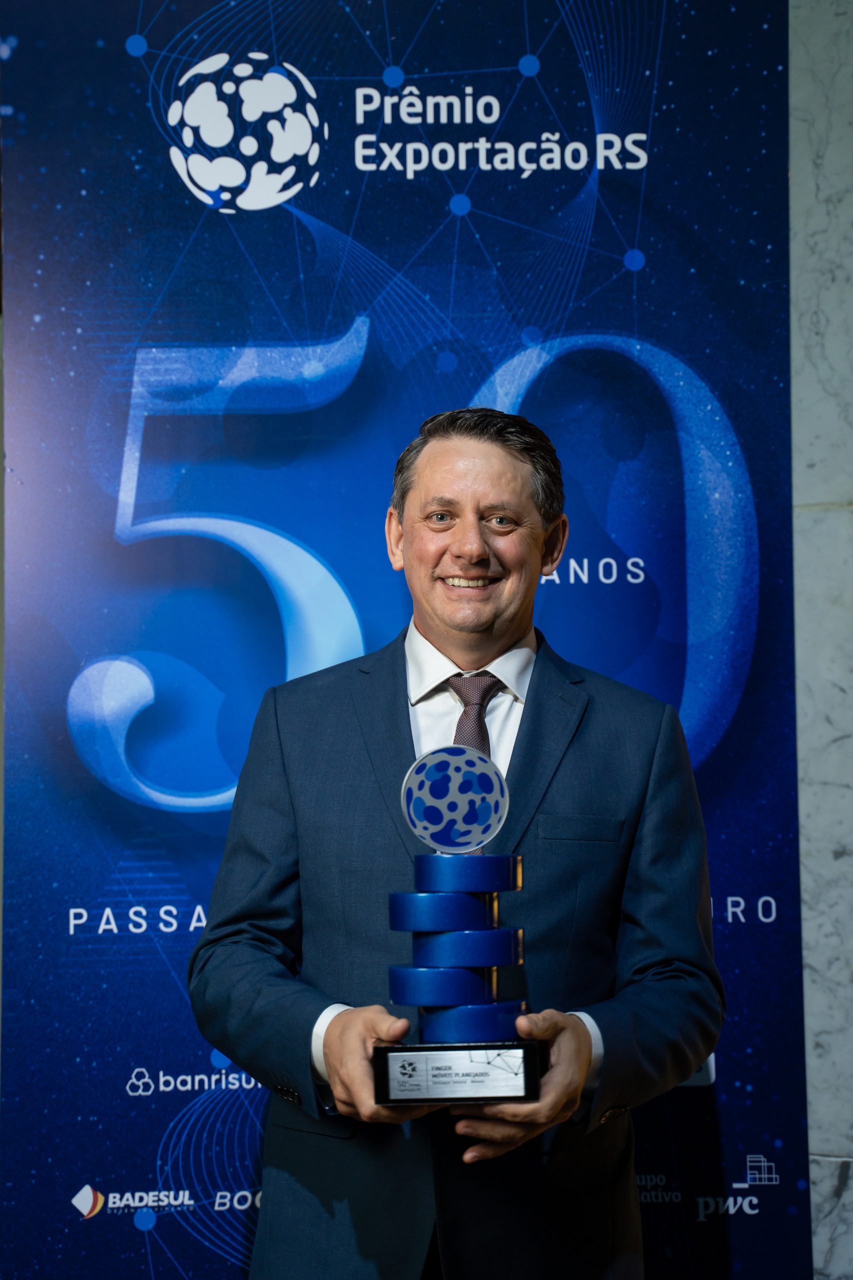 edson finger diretor finger moveis planejados recebe premio