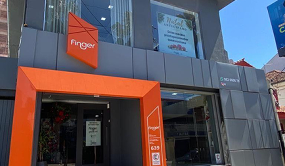 Porto Alegre ROVERE COM DE MOVEIS LTDA. ROVERE COM DE MOVEIS LTDA.